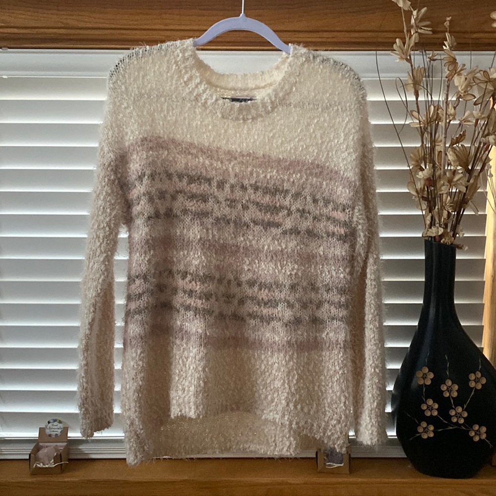 SO, women’s sweater, size medium